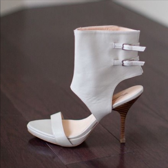 Emerson Frye Ankle Cuff Heels - Picture 2 of 11
